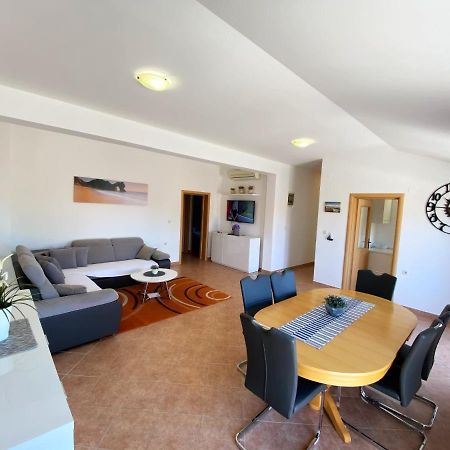 Apartments Saric Biograd Na Moru Eksteriør billede