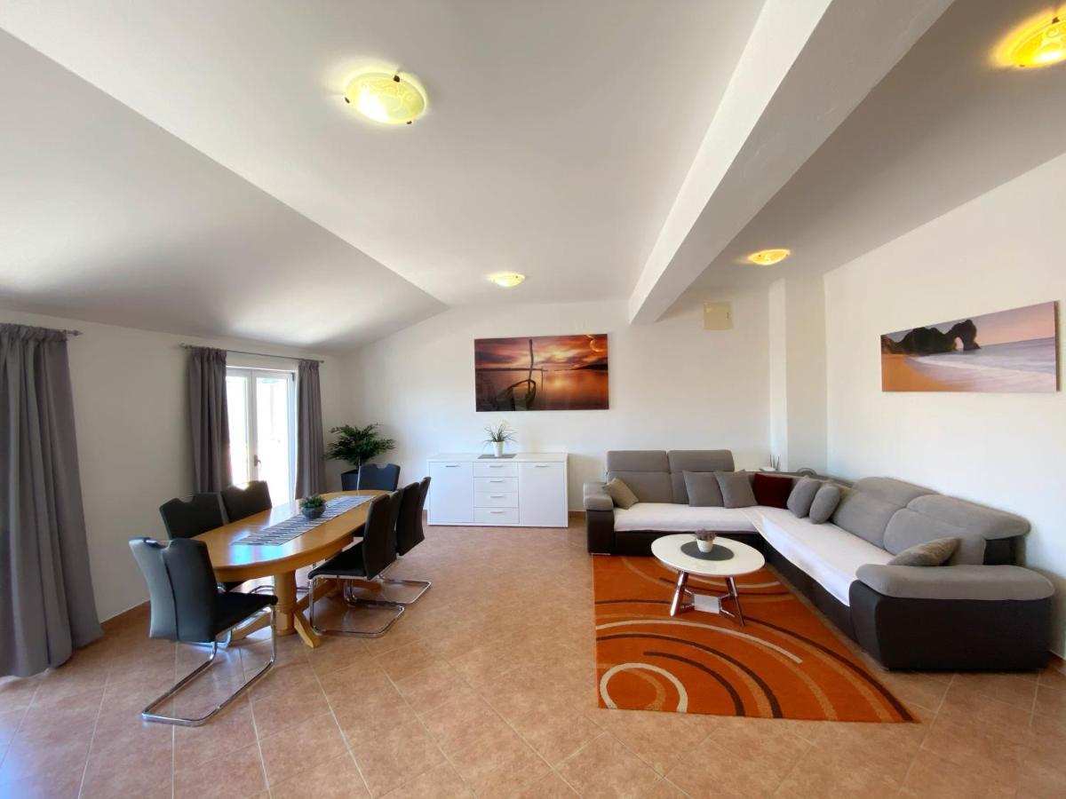 Apartments Saric Biograd Na Moru Eksteriør billede