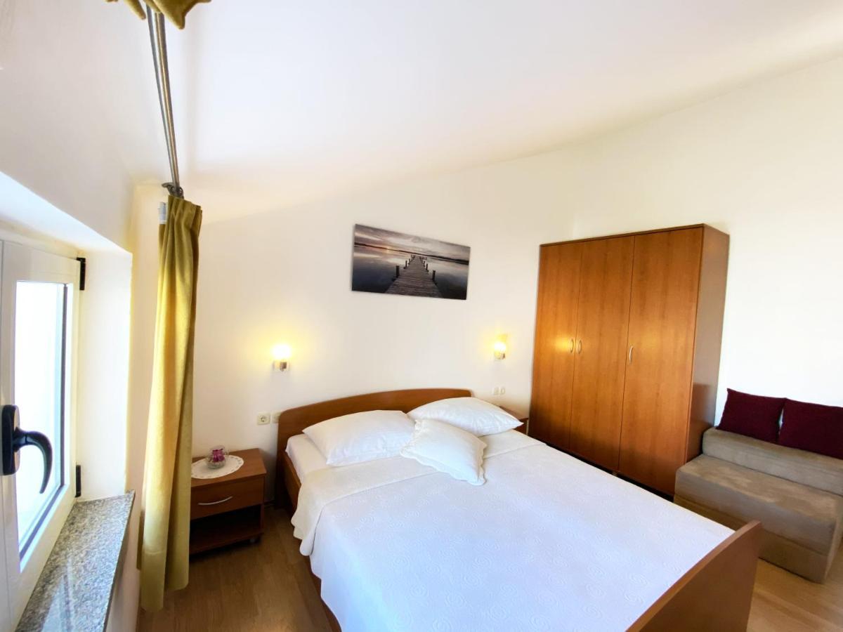 Apartments Saric Biograd Na Moru Eksteriør billede