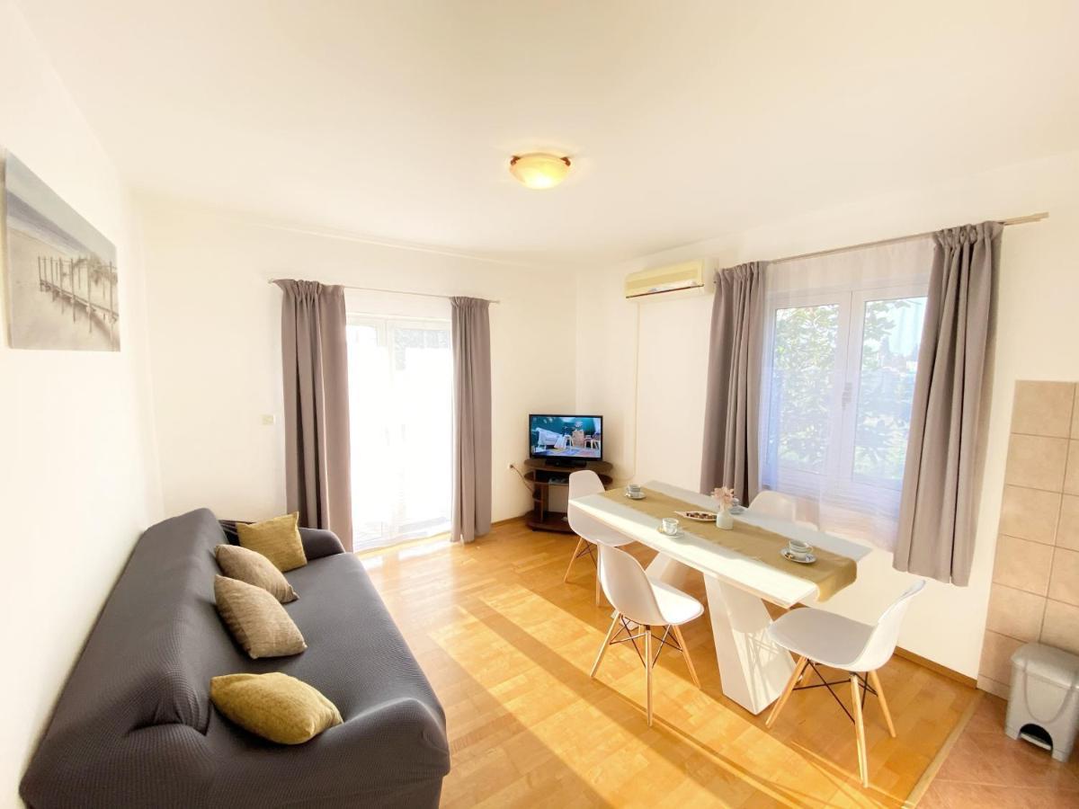 Apartments Saric Biograd Na Moru Eksteriør billede